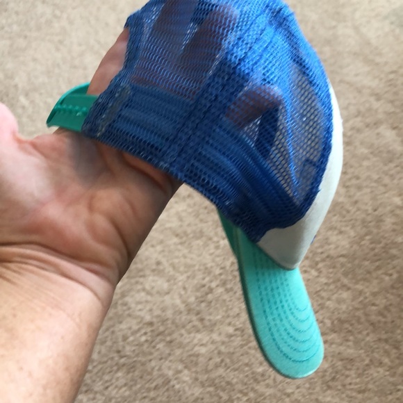 Bundle of two Southern Tide hats - Picture 4 of 5